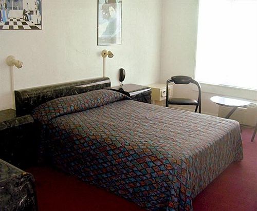 Tropics Hotel   Near Collins Avenue Shopping Area