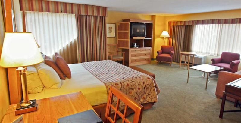 Water's Edge Resort & Spa