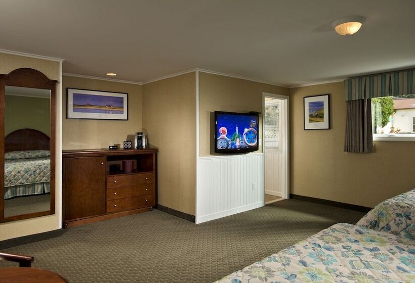 Wellfleet Motel And Lodge