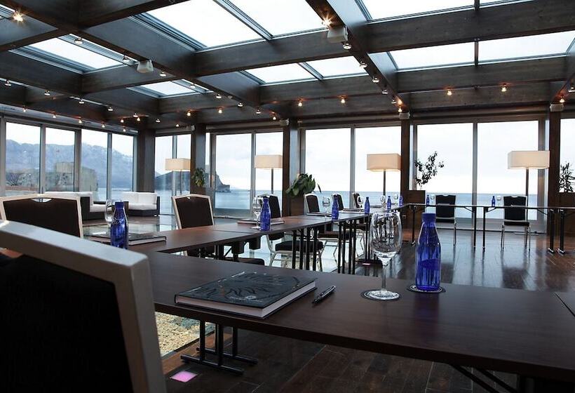 Avala Resort & Villas