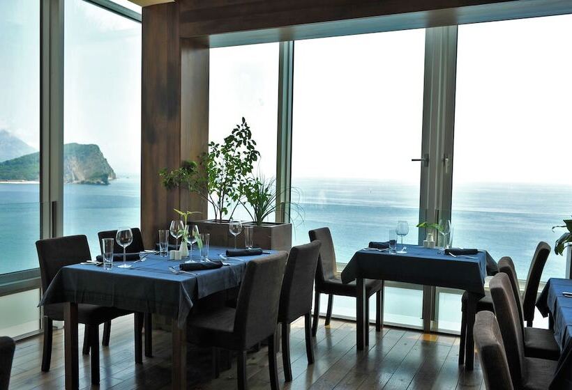 Avala Resort & Villas