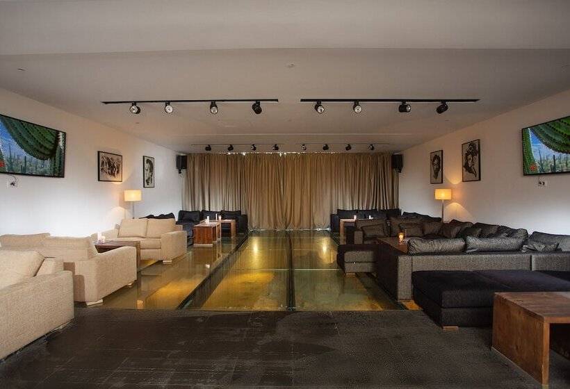 Avala Resort & Villas