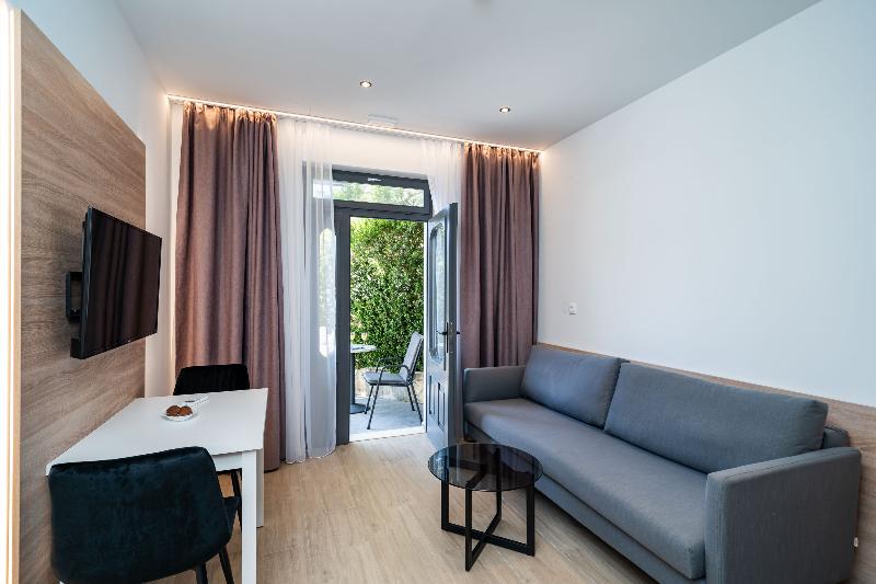 Bacan Serviced Apartments