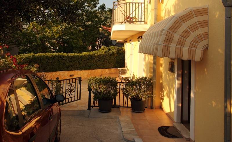 Bacan Serviced Apartments