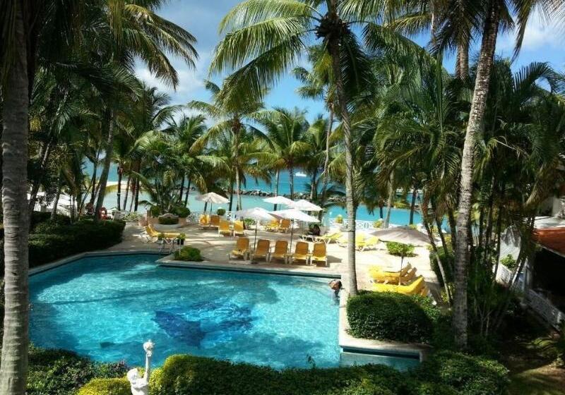 Coco Reef Resort and Spa