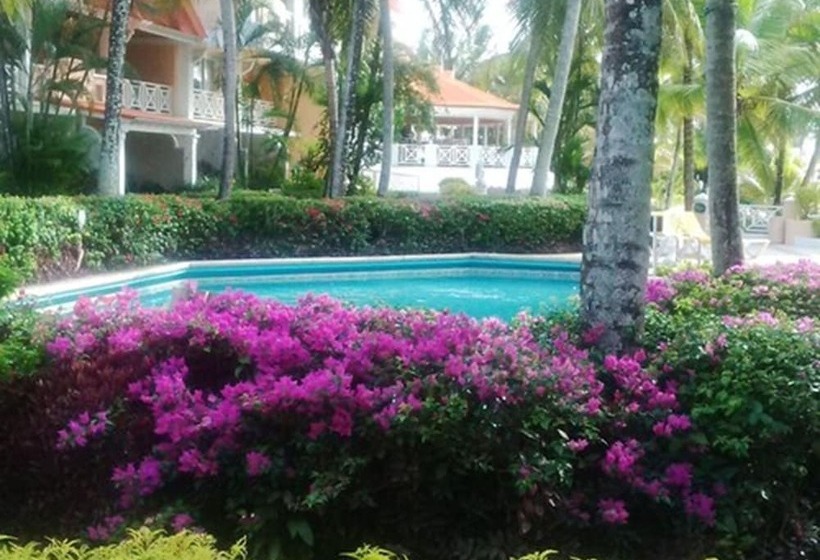 Coco Reef Resort and Spa