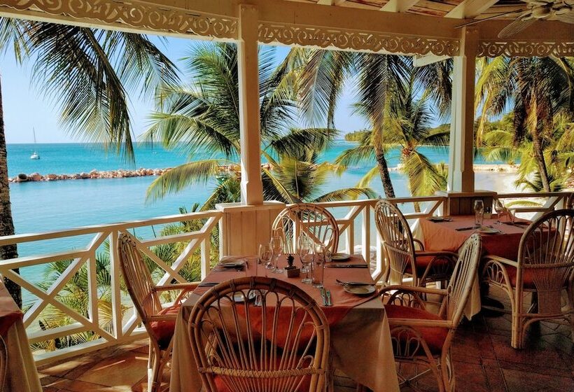 Coco Reef Resort and Spa