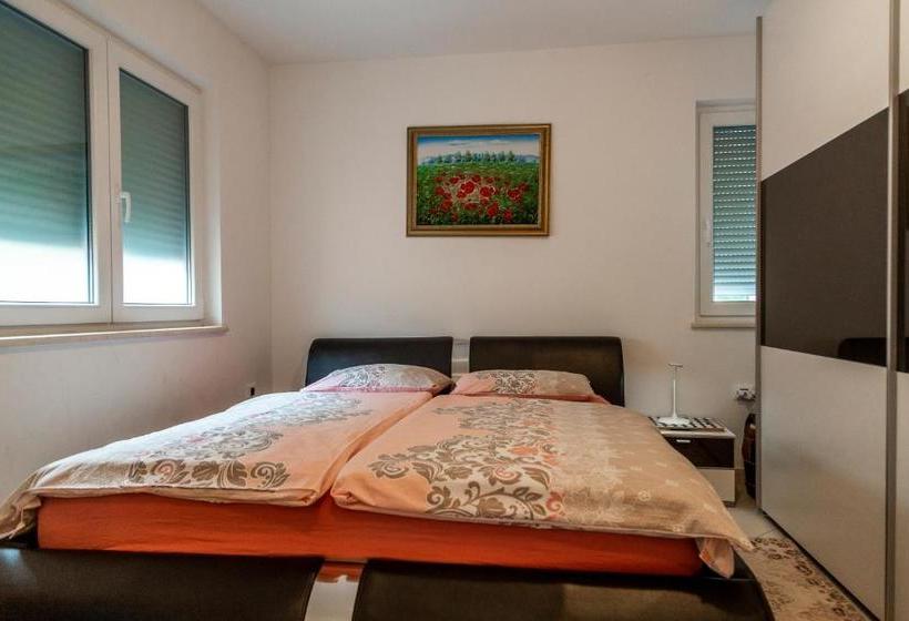 Heart Of Strunjan Apartments Al