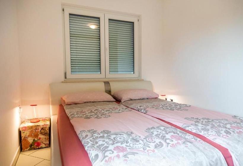 Heart Of Strunjan Apartments Al