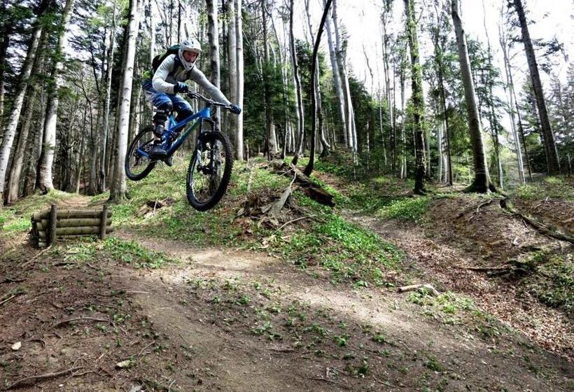 هتل Alma & Castle Hrib