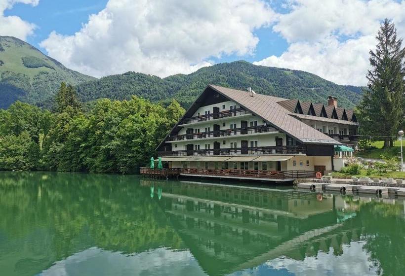 هتل Alma & Castle Hrib