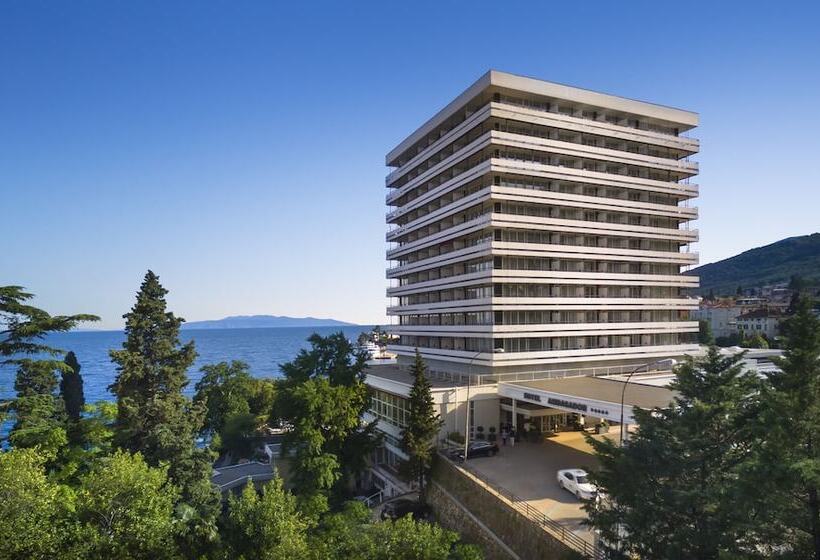 Отель Ambasador  Liburnia