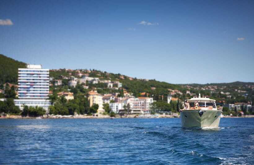 هتل Ambasador  Liburnia