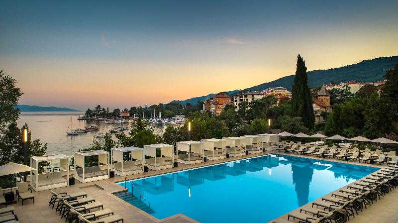 هتل Ambasador  Liburnia