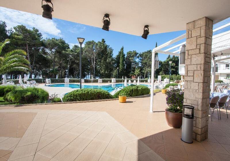 ホテル Aminess Laguna