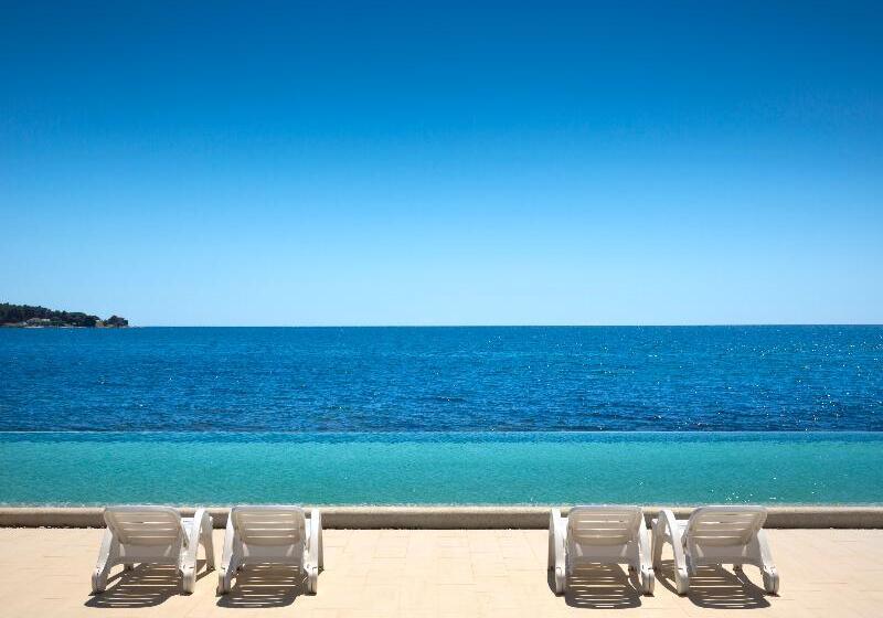 ホテル Aminess Laguna