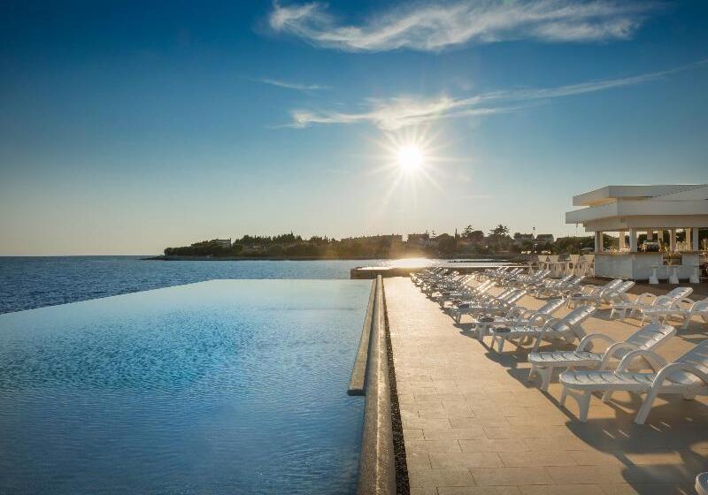 ホテル Aminess Laguna