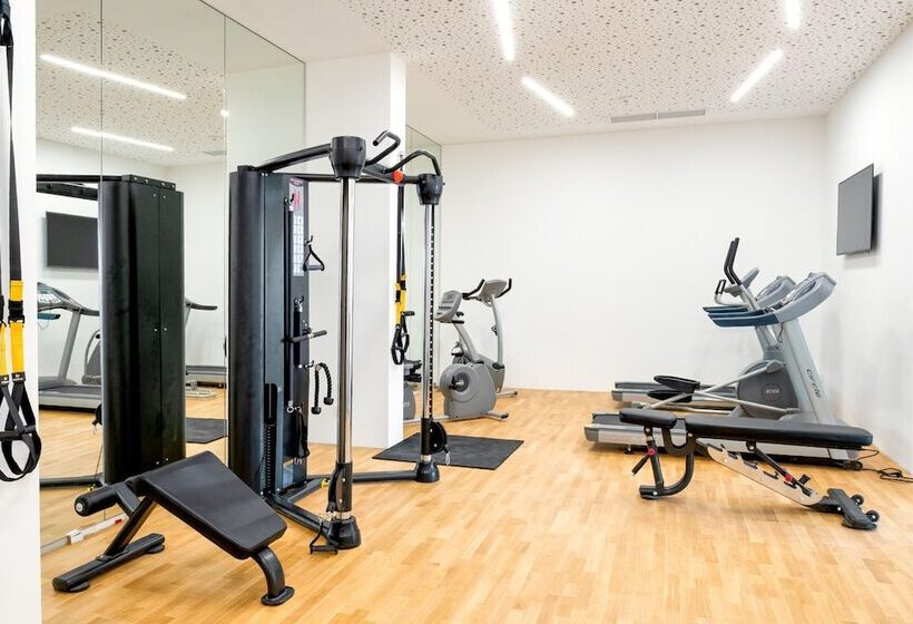 هتل Aminess Lišanj Family