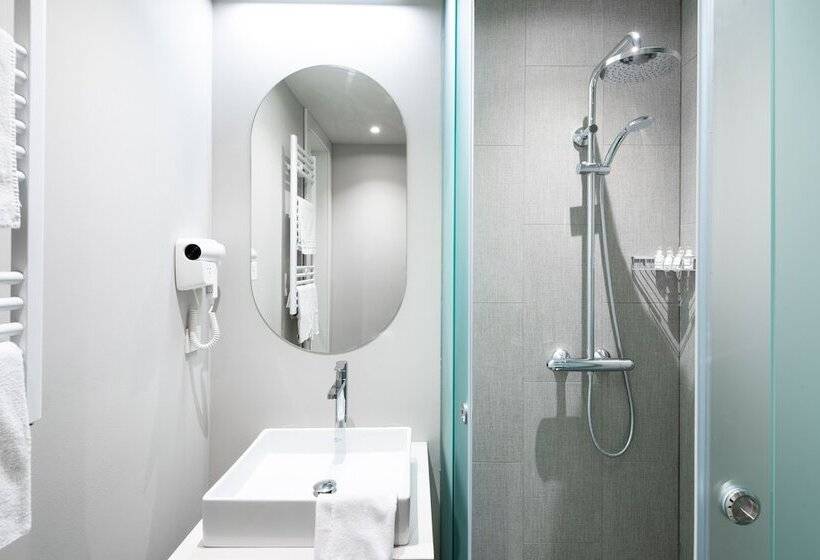 호텔 Aminess Lišanj Family