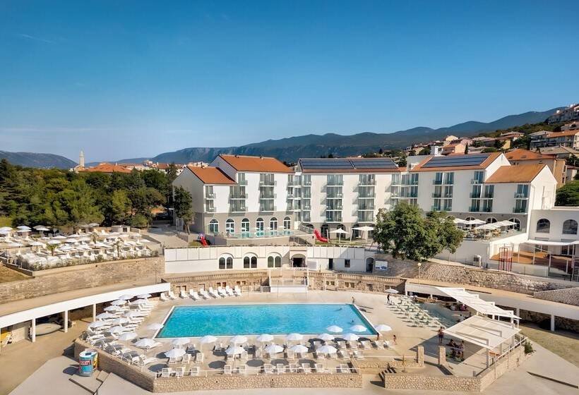 Отель Aminess Lišanj Family