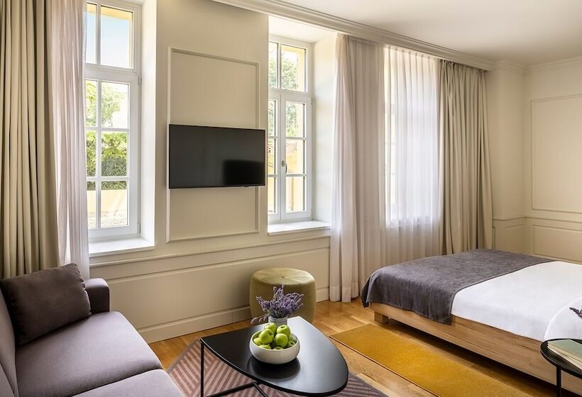 هتل Aminess Lišanj Family