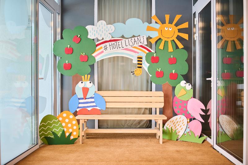 هتل Aminess Lišanj Family