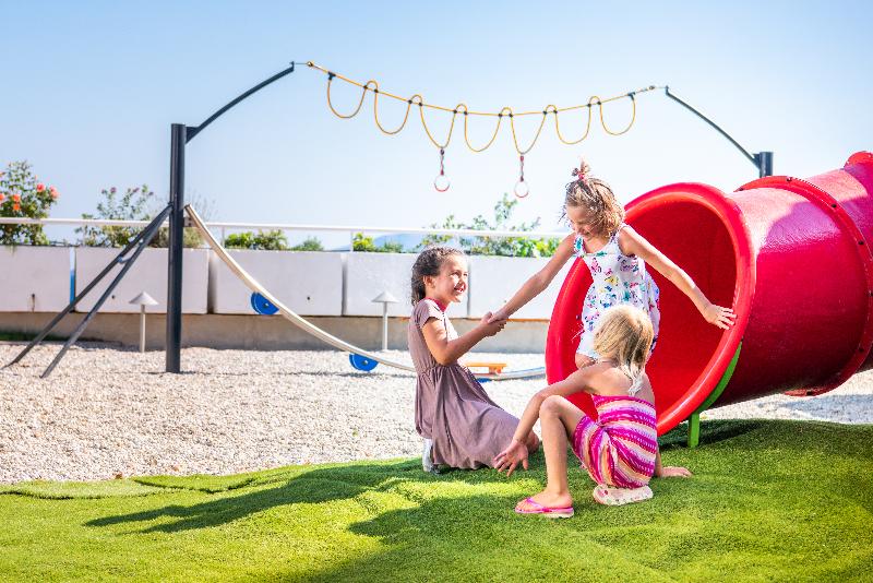 호텔 Aminess Lišanj Family