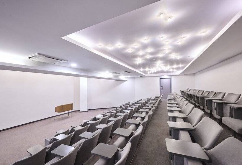 호텔 Aminess Maestral