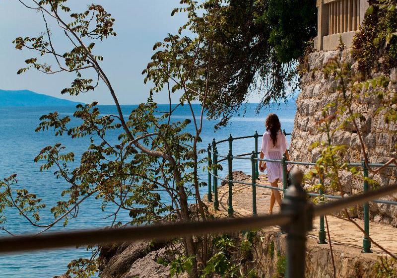 Отель Belvedere