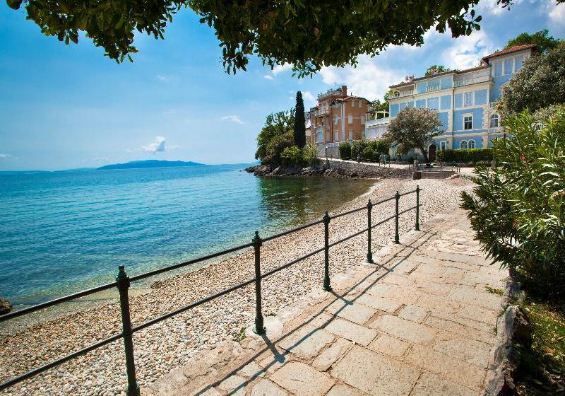 Отель Belvedere