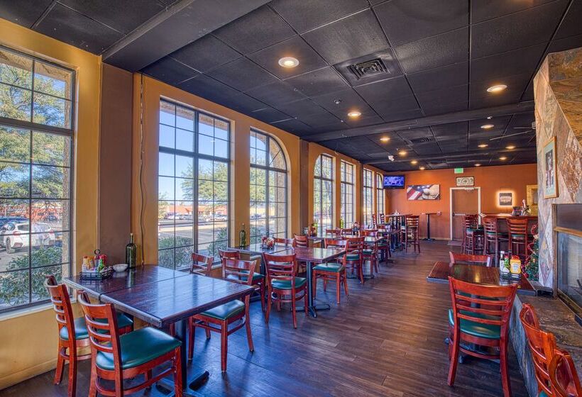 ホテル Best Western Green Valley Inn