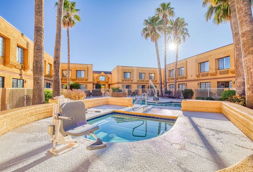 ホテル Best Western Green Valley Inn