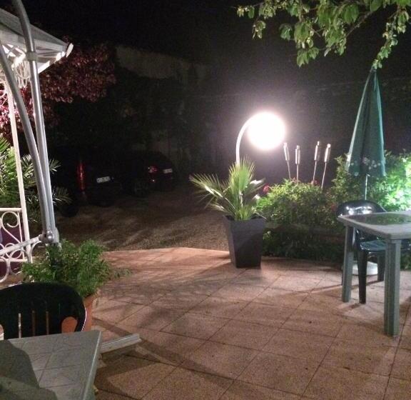 فندق Blanche De Castille