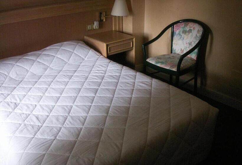 فندق Blanche De Castille