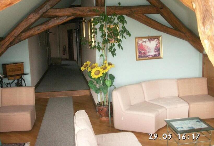 فندق Blanche De Castille