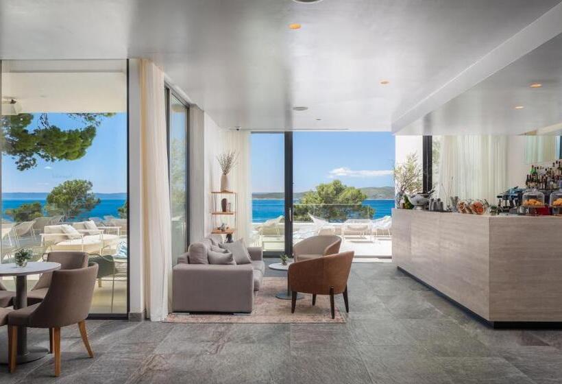 فندق Bluesun Berulia