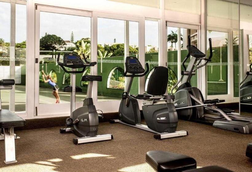 בית מלון כפרי Cabana Beach Resort