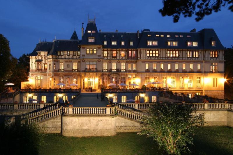 هتل Chateau De Montvillargenne