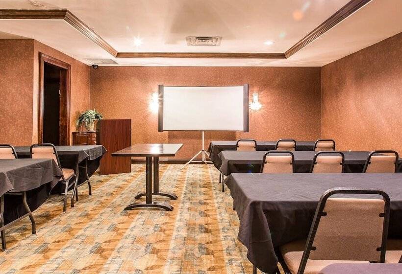 فندق Comfort Inn & Suites