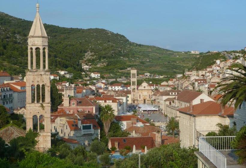 בית מלון כפרי Delfin Hvar