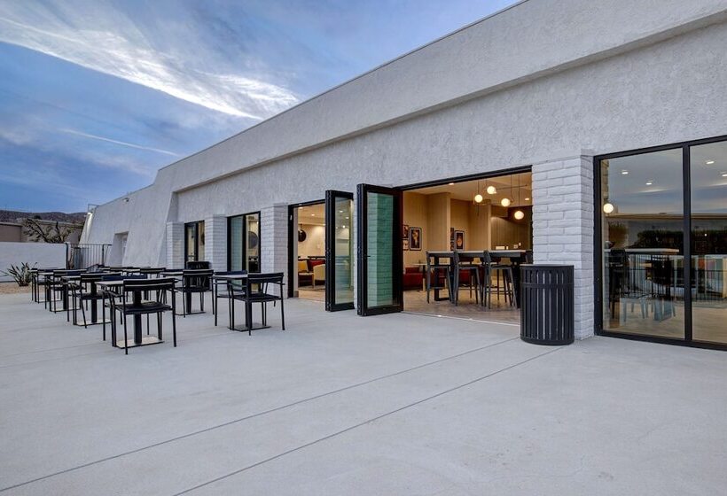 בית מלון כפרי Doubletree By Hilton Palmdale, Ca