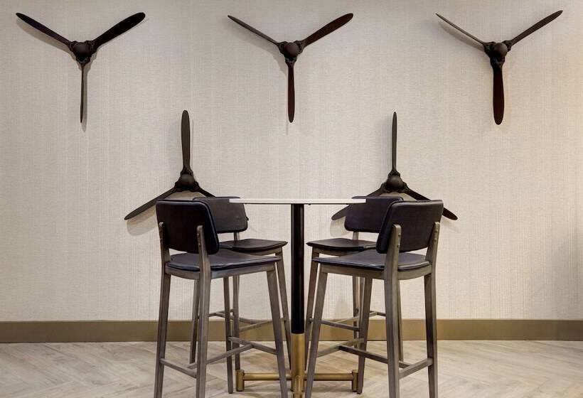 בית מלון כפרי Doubletree By Hilton Palmdale, Ca