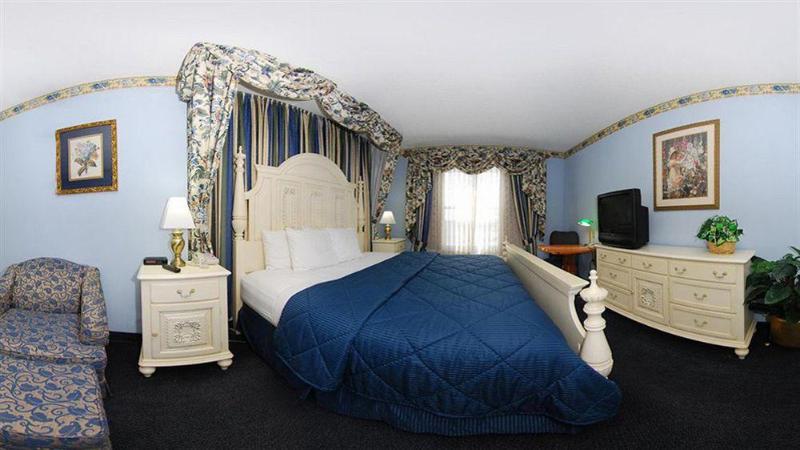 Отель Econo Lodge Airport I35 North