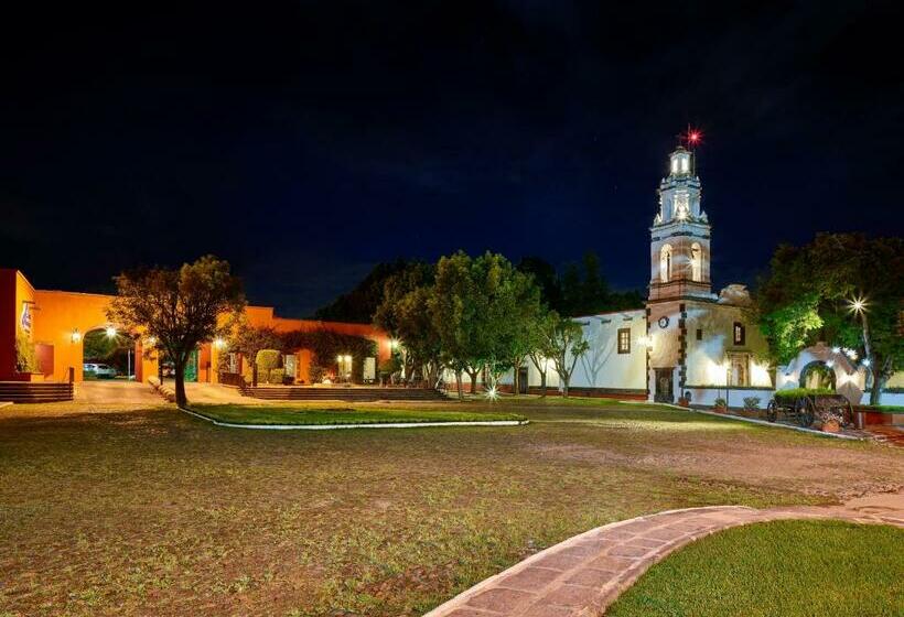 فندق Fiesta Americana Hacienda Galindo Resort & Spa