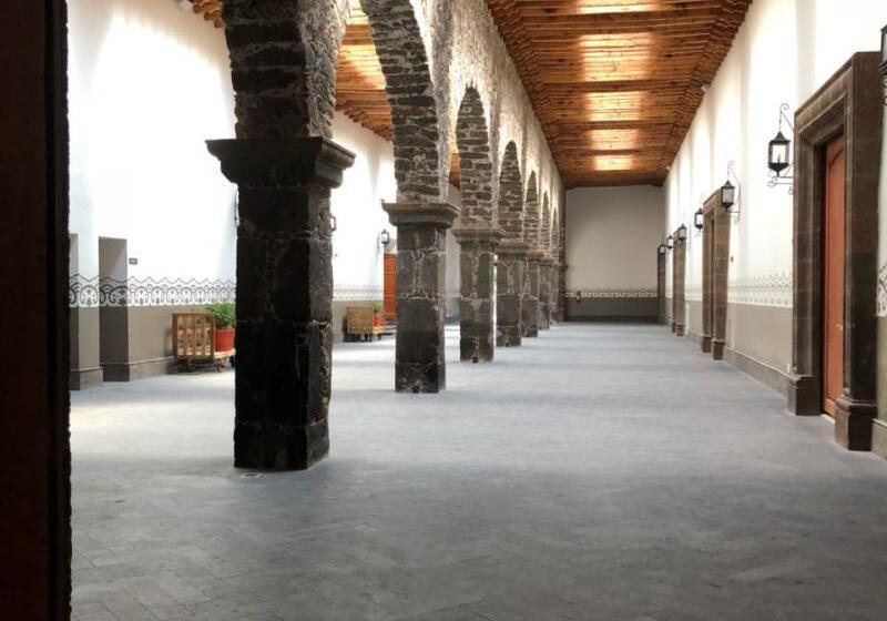 فندق Fiesta Americana Hacienda Galindo Resort & Spa