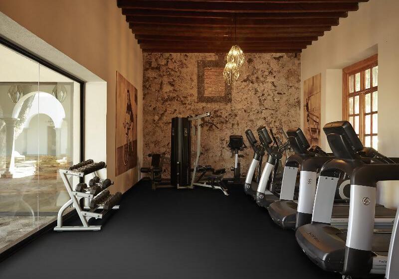 فندق Fiesta Americana Hacienda Galindo Resort & Spa