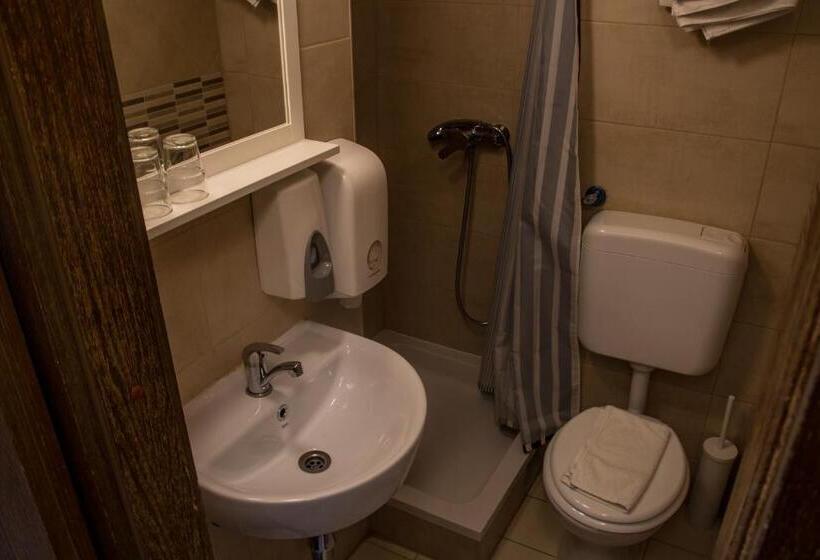 בית מלון כפרי Hi Hostel Zagreb