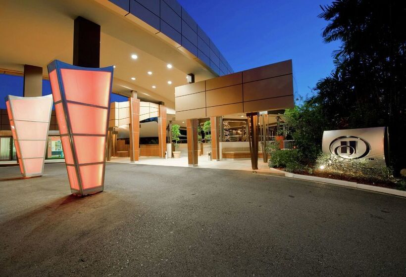 Отель Hilton Trinidad & Conference Centre