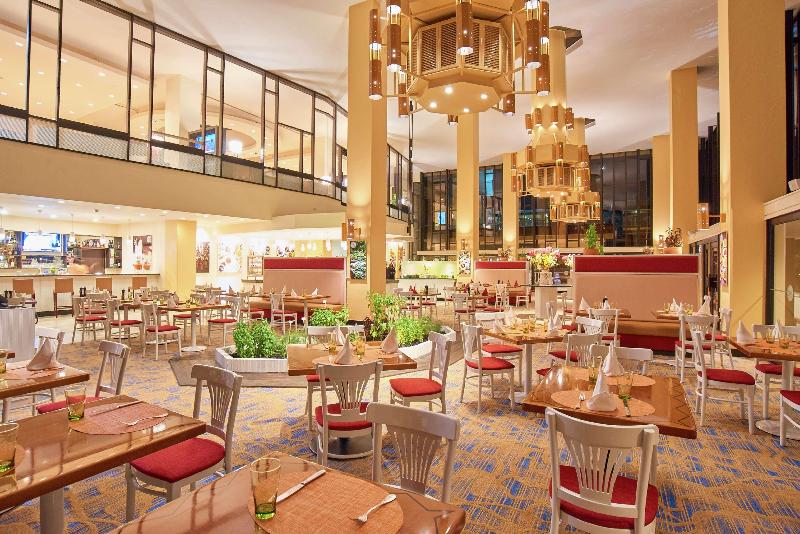 Отель Hilton Trinidad & Conference Centre