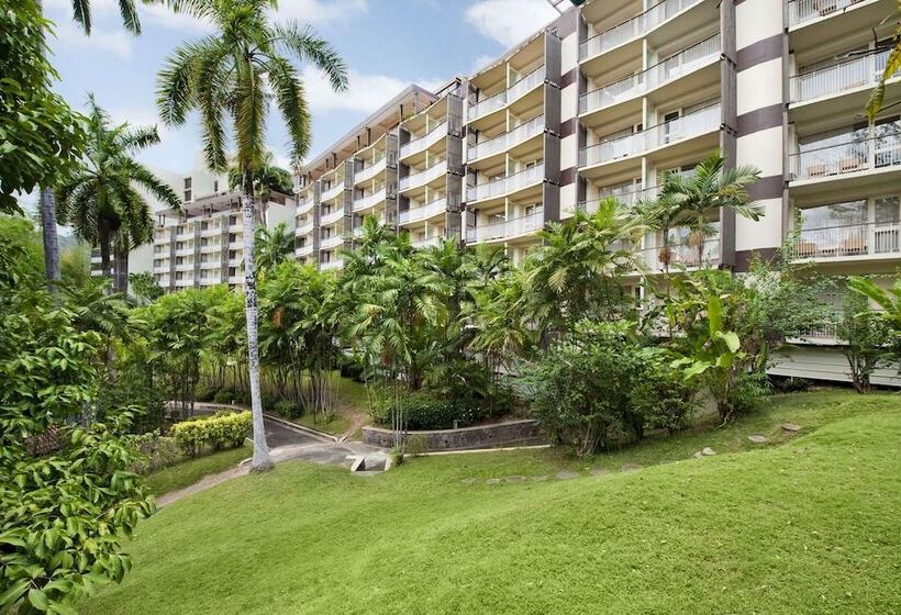 Отель Hilton Trinidad & Conference Centre